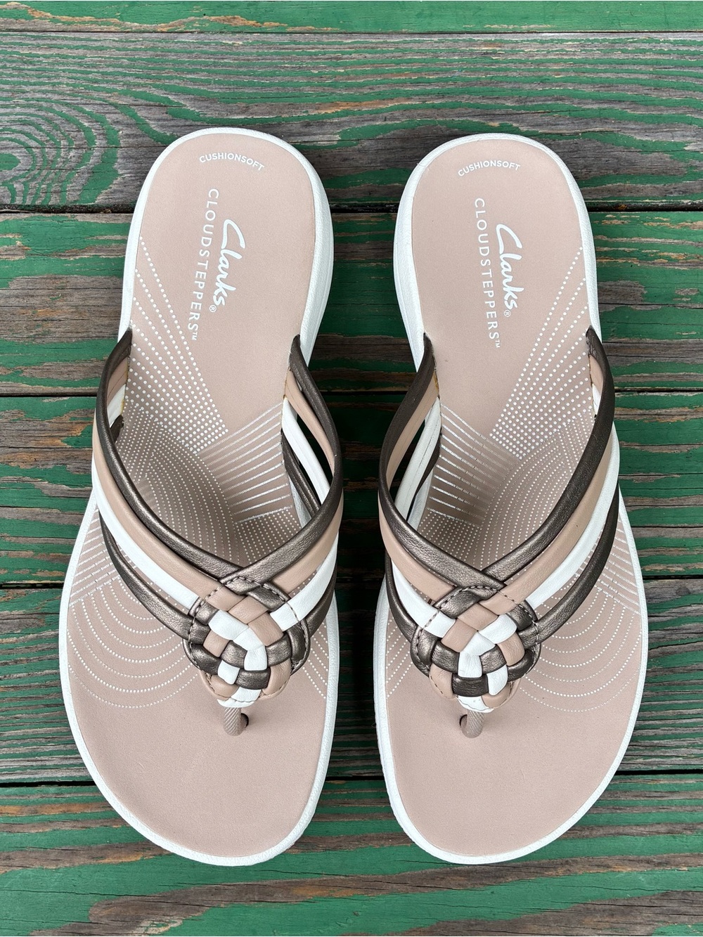 Clarks CloudSteppers Breeze Coral Sandals Sz 7 Slippers Flip Flop - Picture 9 of 11